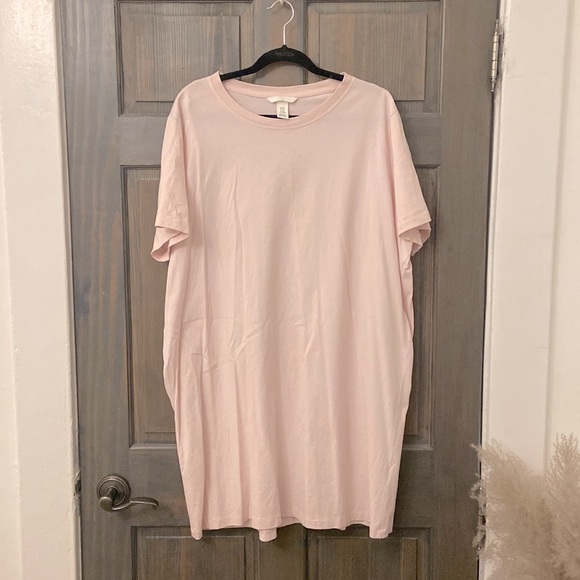 💗 H&M T-Shirt Dress - Picture 1 of 2